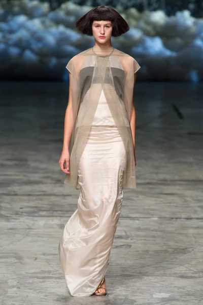 Look 17